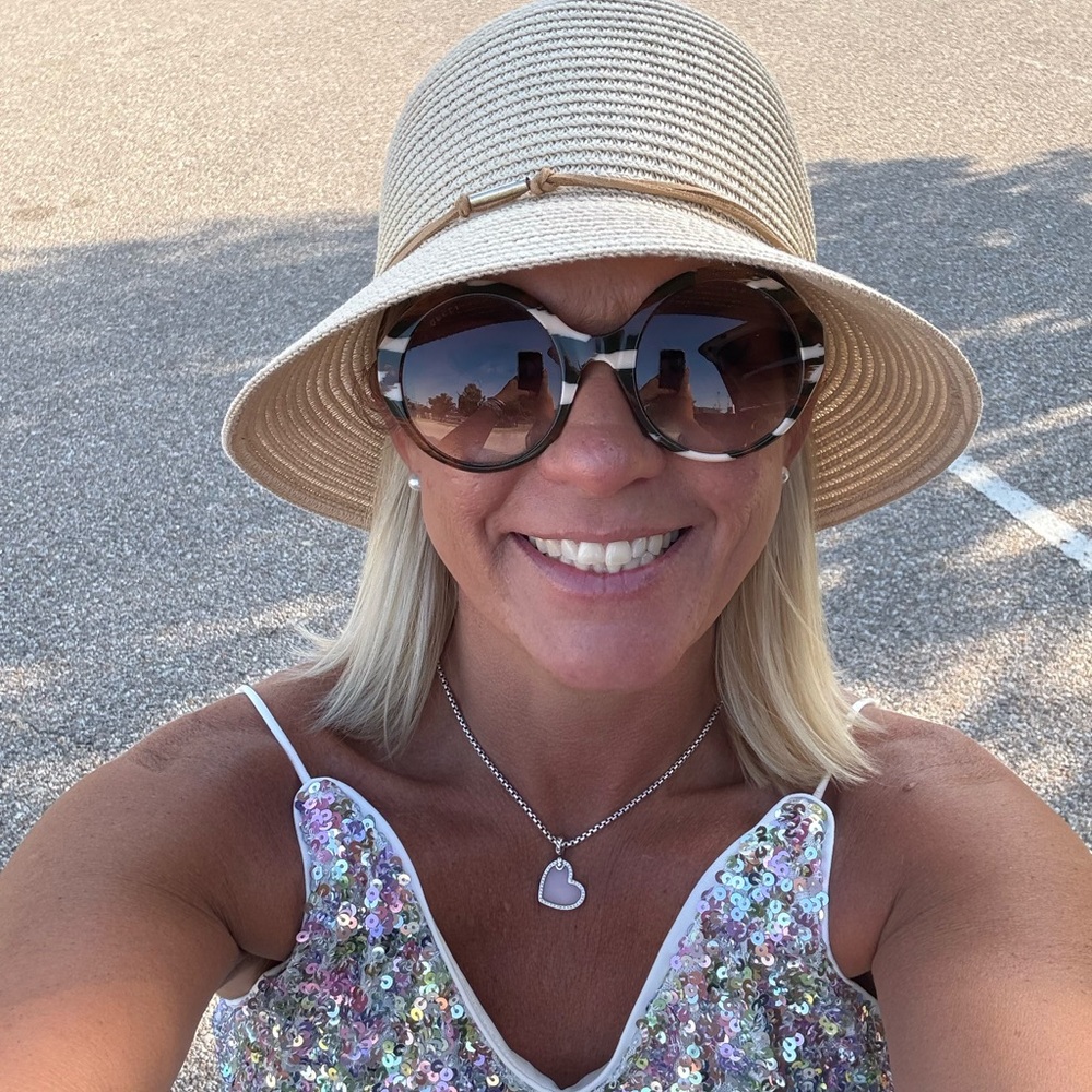 Meet your Posher, Jeni